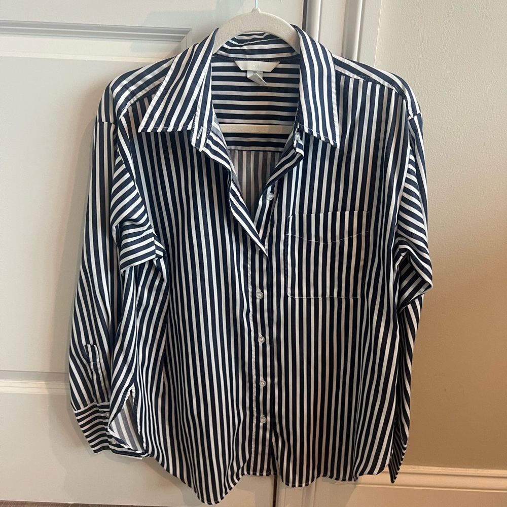Men's Black and White Striped Shirt
